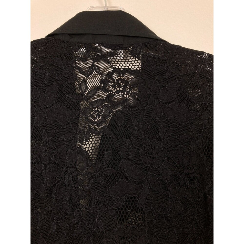 Chico's Women's V-Neck Button U Shirt Size 8 M Black Sheer Floral Crochet Lace - Picture 6 of 8